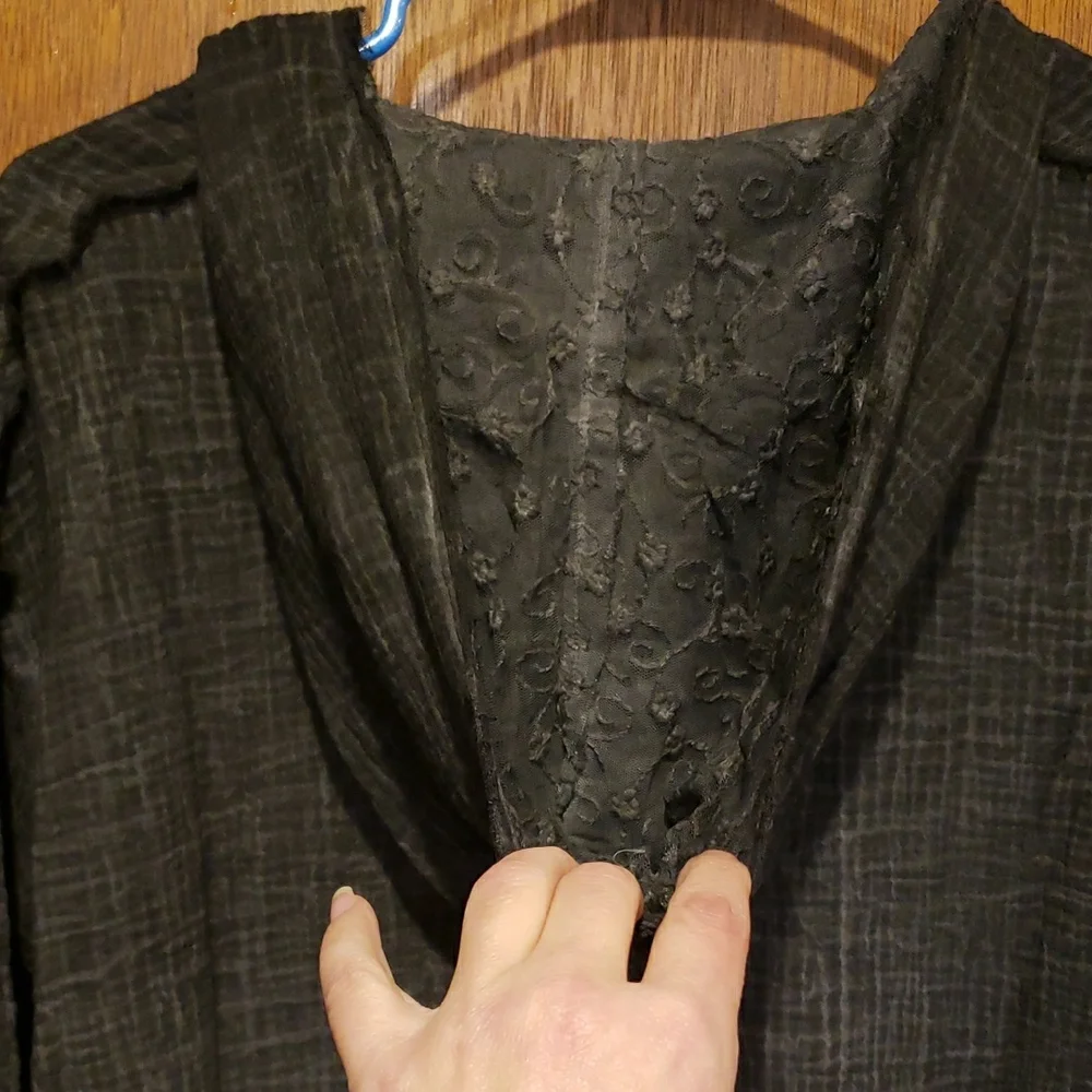 Jaded Gypsy Elysia Weekend  Button-Front Gauze & Lace Shacket in Mineral Black - Picture 7 of 10